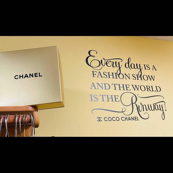 Chanel box only - Picture 5 of 6